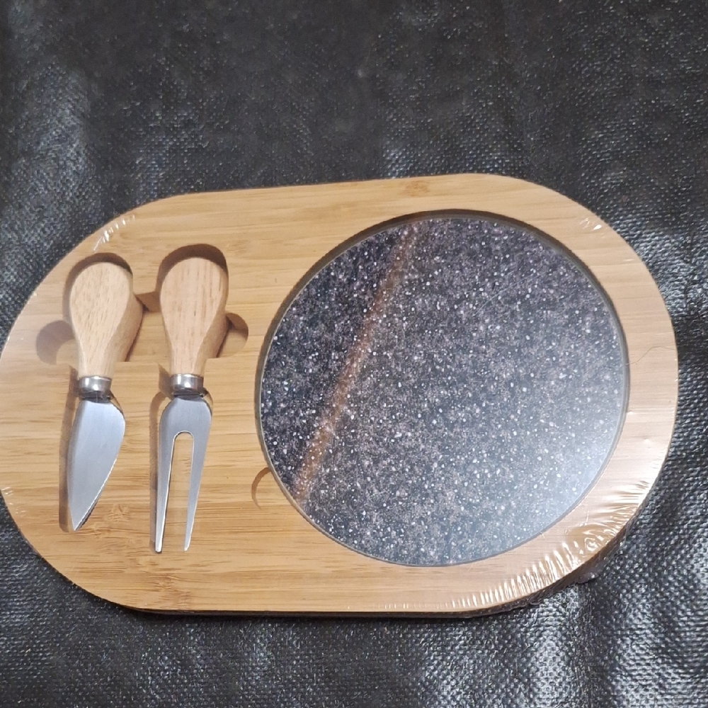Bamboo Cheese Board Set with Utensils New In Plastic 11"x7"